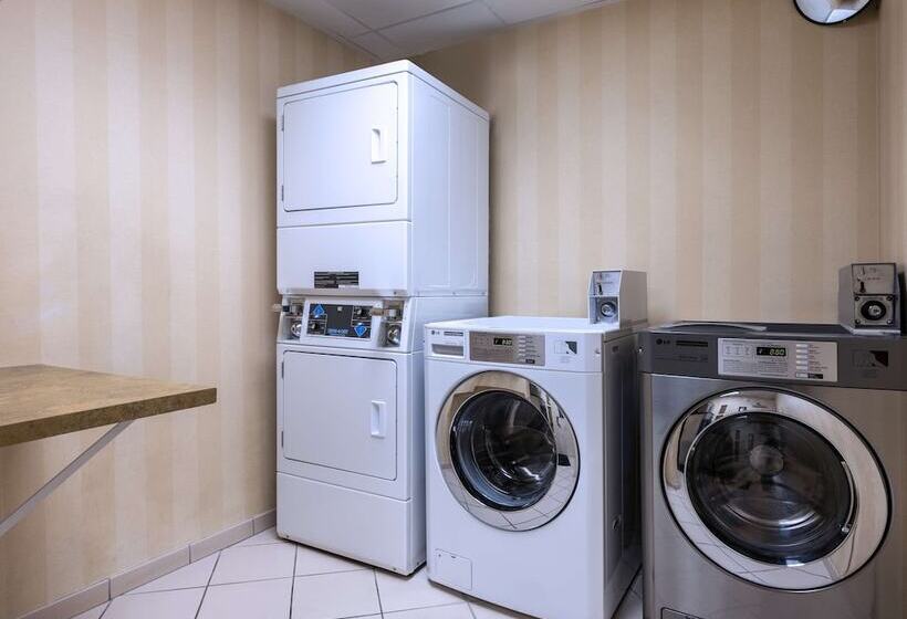 فندق Hilton Garden Inn Las Vegas Strip South