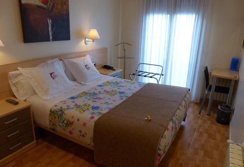 هتل Les Truites Adults Only