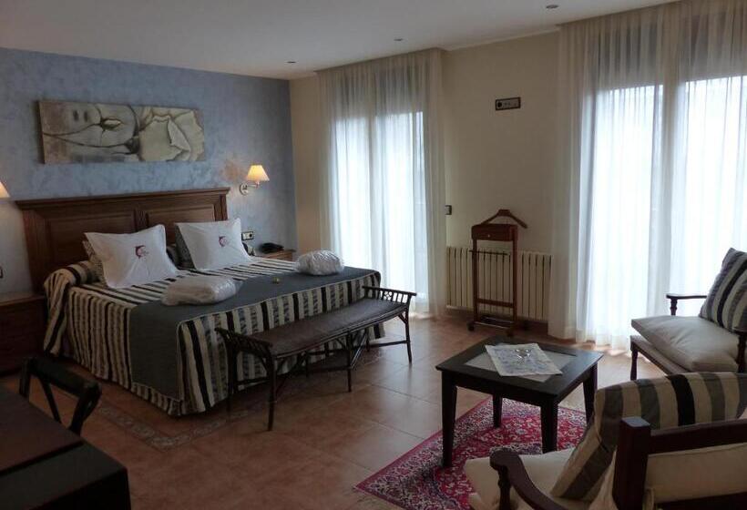 هتل Les Truites Adults Only