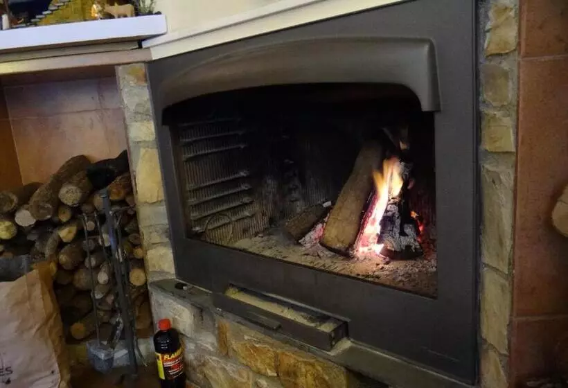 هتل Les Truites Adults Only