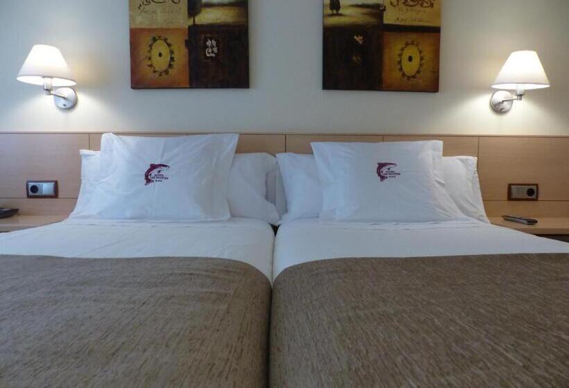 هتل Les Truites Adults Only