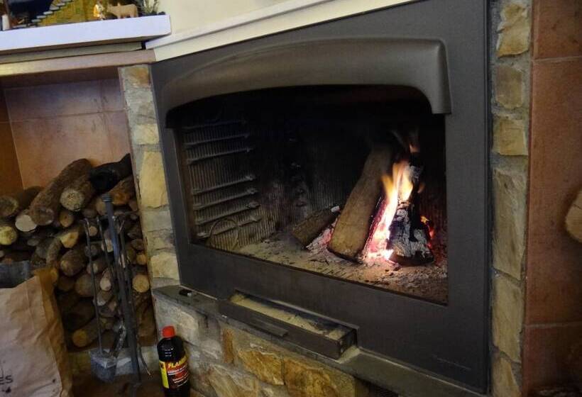 هتل Les Truites Adults Only