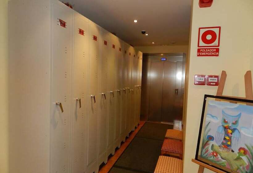 هتل Les Truites Adults Only