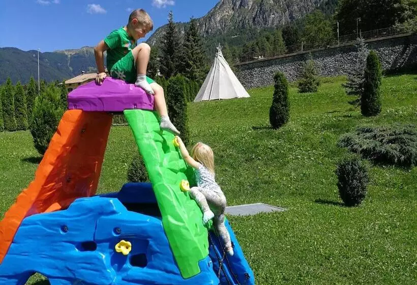 Отель Rio Stava Family Resort & Spa