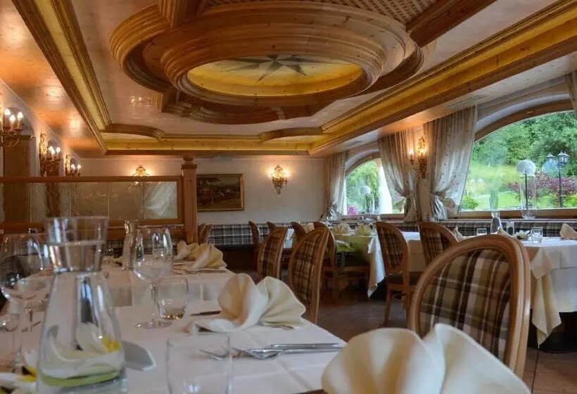 Отель Rio Stava Family Resort & Spa