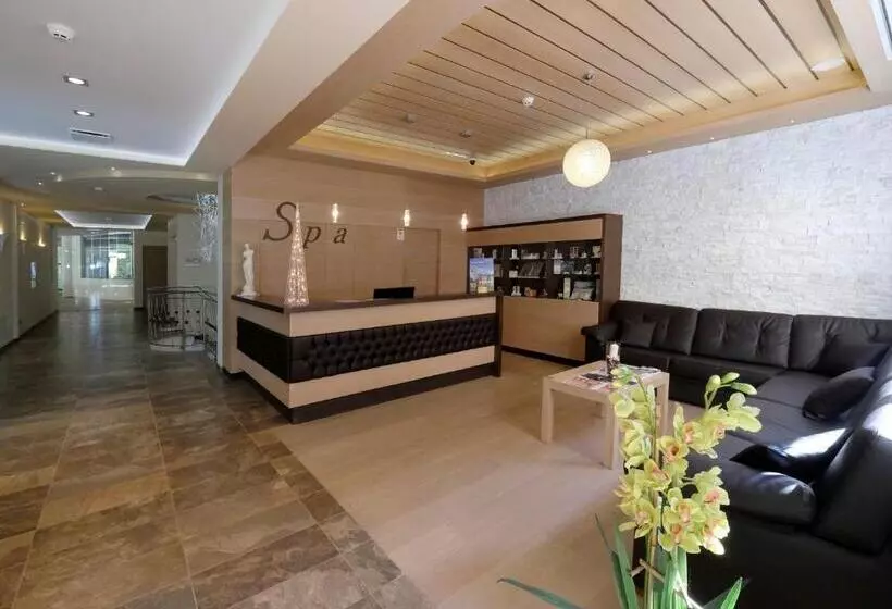 Отель Rio Stava Family Resort & Spa