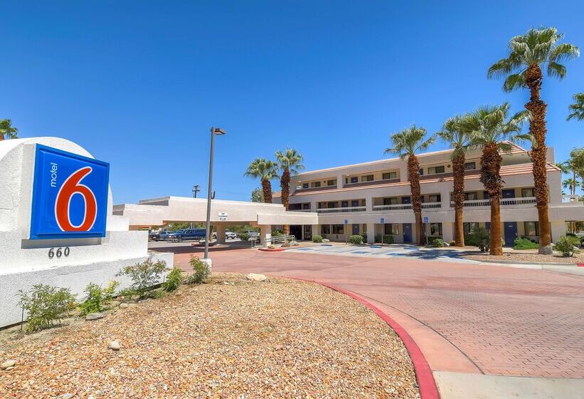 Motel 6palm Springs, Ca  Downtown