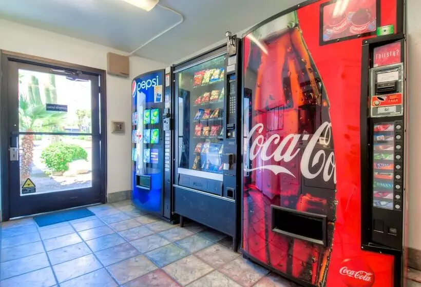 Motel 6palm Springs, Ca  Downtown