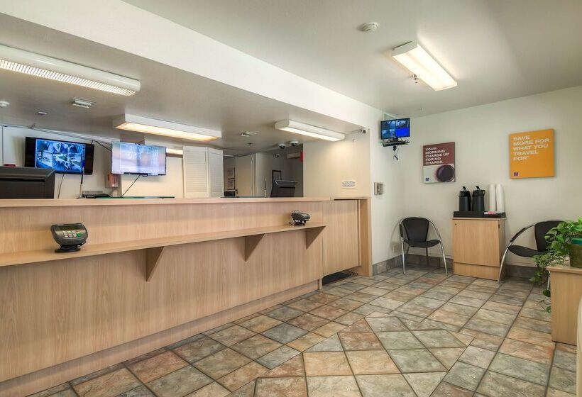 Motel 6palm Springs, Ca  Downtown