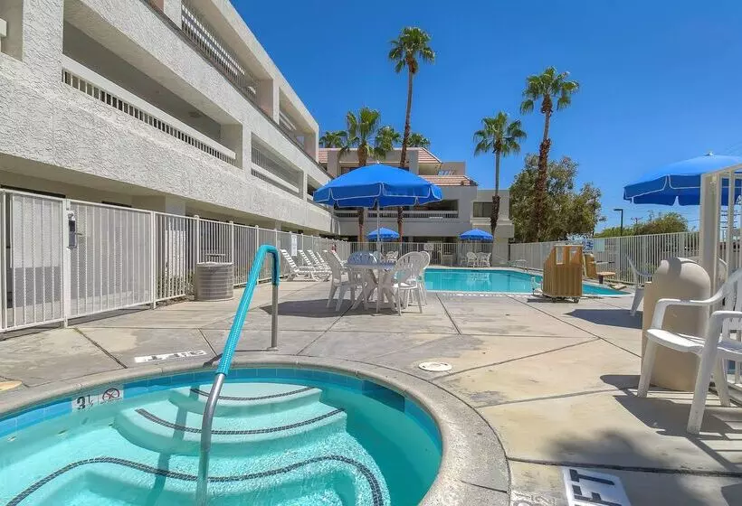 Motel 6palm Springs, Ca  Downtown