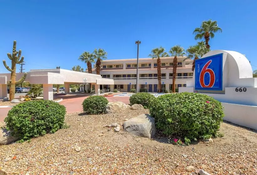 Motel 6palm Springs, Ca  Downtown