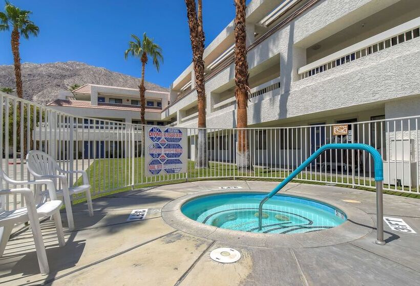 Motel 6palm Springs, Ca  Downtown