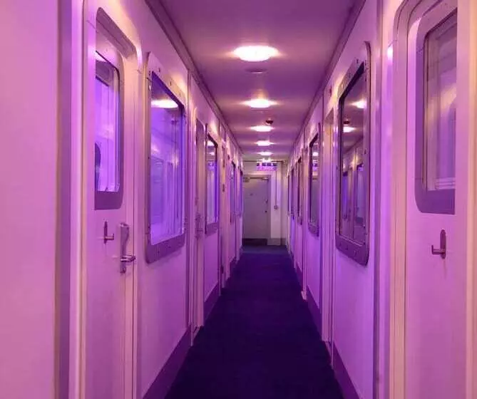Yotelair Amsterdam Schiphol Transit