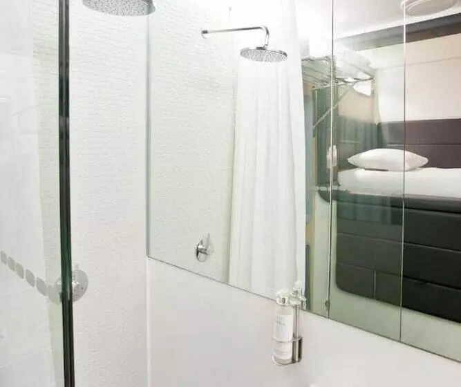 Yotelair Amsterdam Schiphol Transit