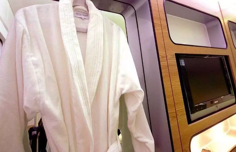 Yotelair Amsterdam Schiphol Transit