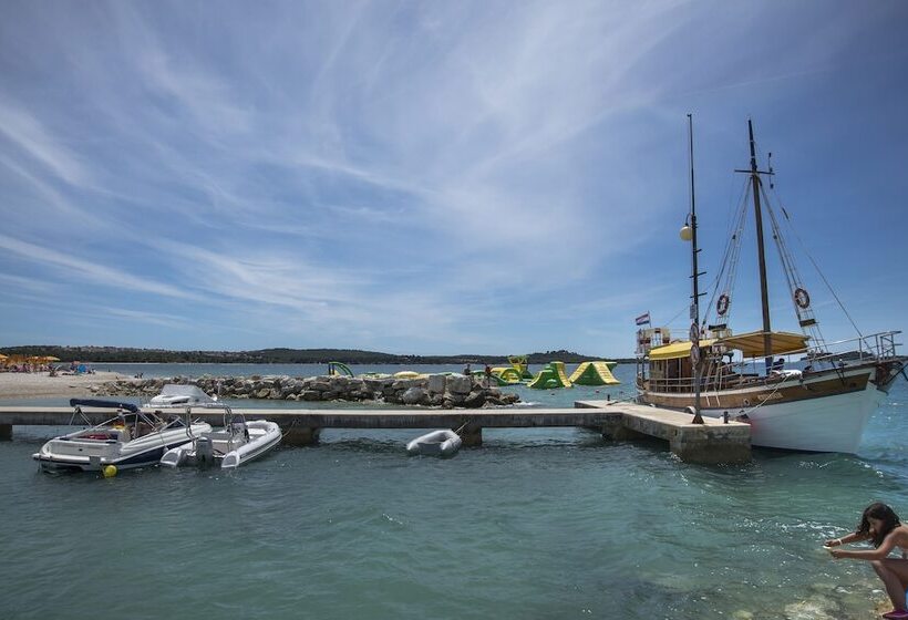 فندق Happy Camp Mobile Homes In Centro Vacanze Bi Village