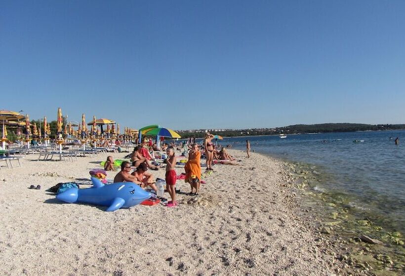 فندق Happy Camp Mobile Homes In Centro Vacanze Bi Village