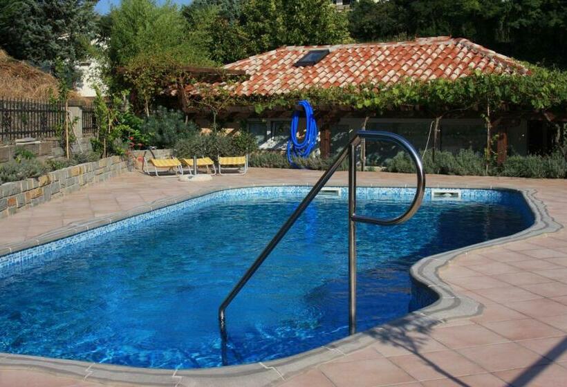 پانسیون Rooms & Apartments Giulia