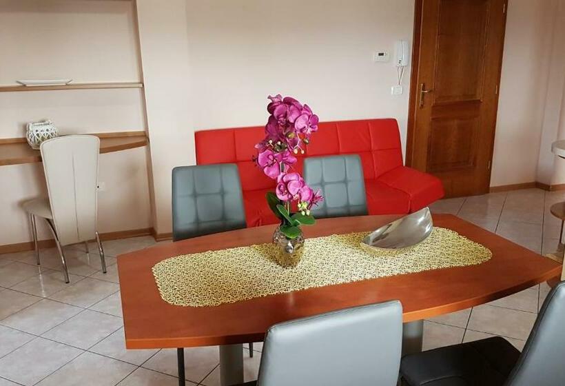 پانسیون Rooms & Apartments Giulia