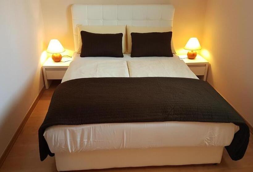 پانسیون Rooms & Apartments Giulia