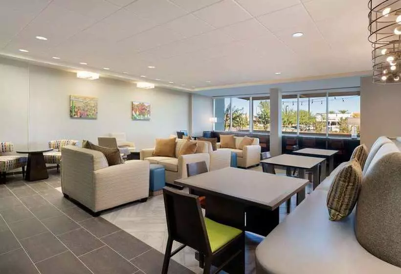 ホテル Home2 Suites By Hilton Phoenix Avondale