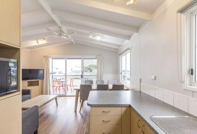 Hotelli Nrma Phillip Island Beachfront Holiday Park