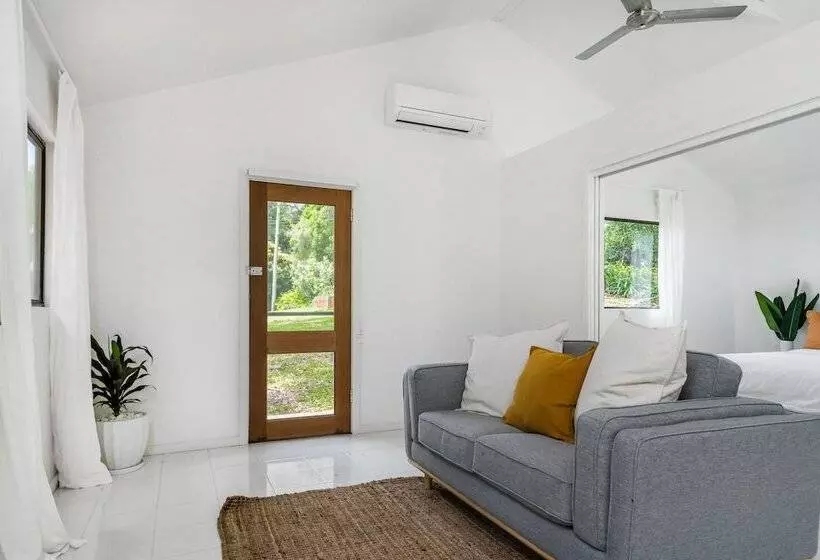 Your Luxury Escape   Little Farm Cottage 1