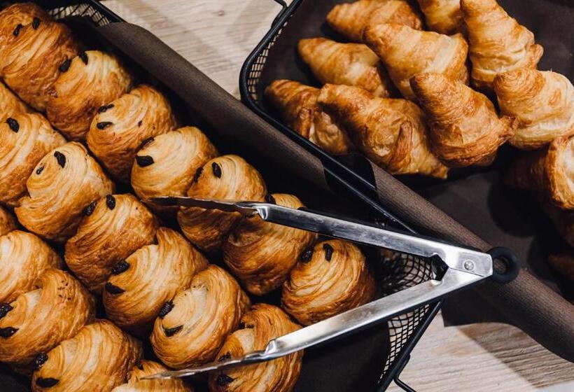 בית מלון כפרי Ibis Styles Contres Cheverny