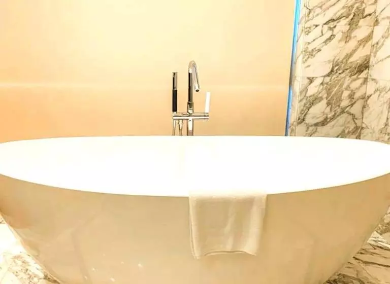 Grand Swiss Belhotel Waterfront Seef