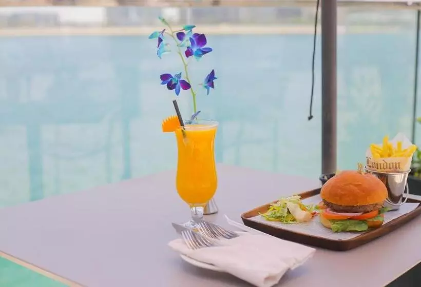 Grand Swiss Belhotel Waterfront Seef