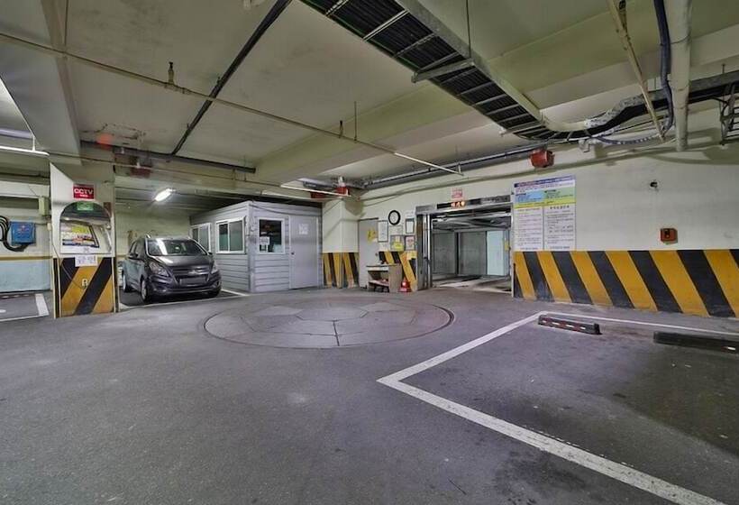 Motelli Changwon Sangnamdong Hotel Baba