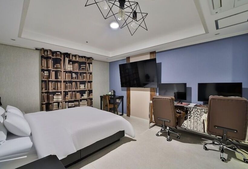 Motelli Changwon Sangnamdong Hotel Baba