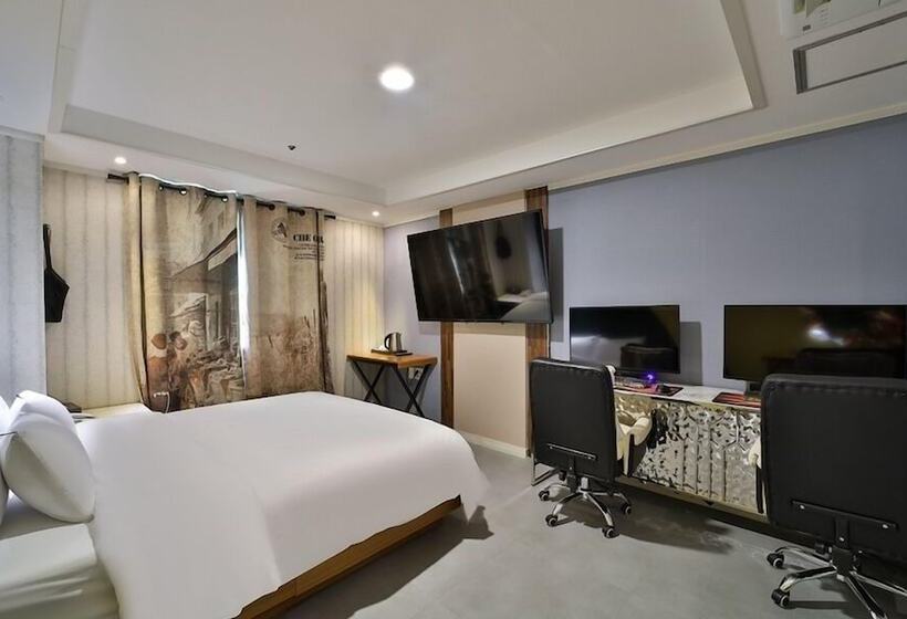 Motelli Changwon Sangnamdong Hotel Baba