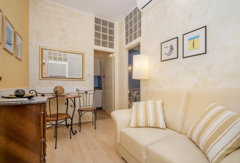 פנסיון Apartments And Rooms Villa Rossella 2