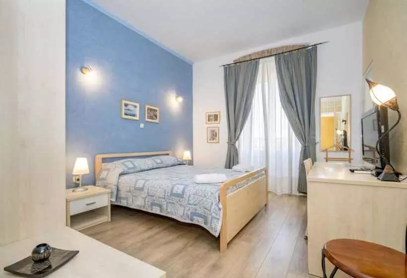 پانسیون Apartments And Rooms Villa Rossella 2