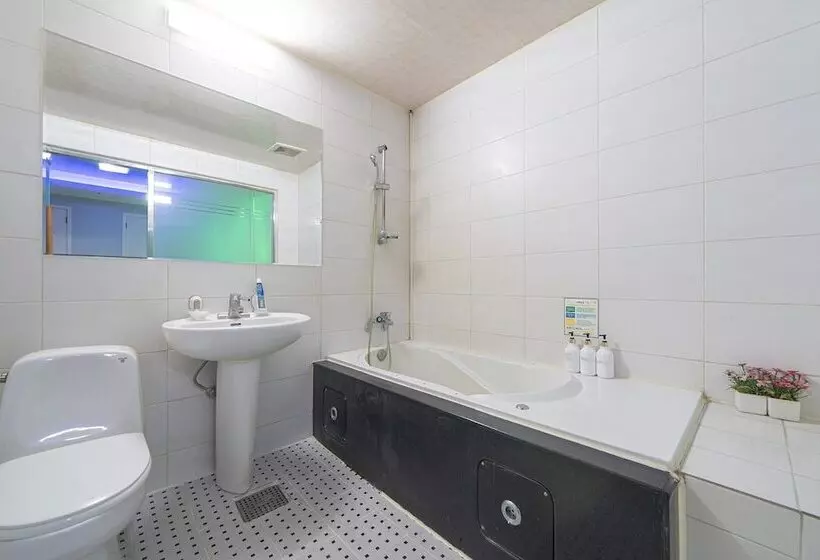 Motelli Changwon Sangnam Dong Totos