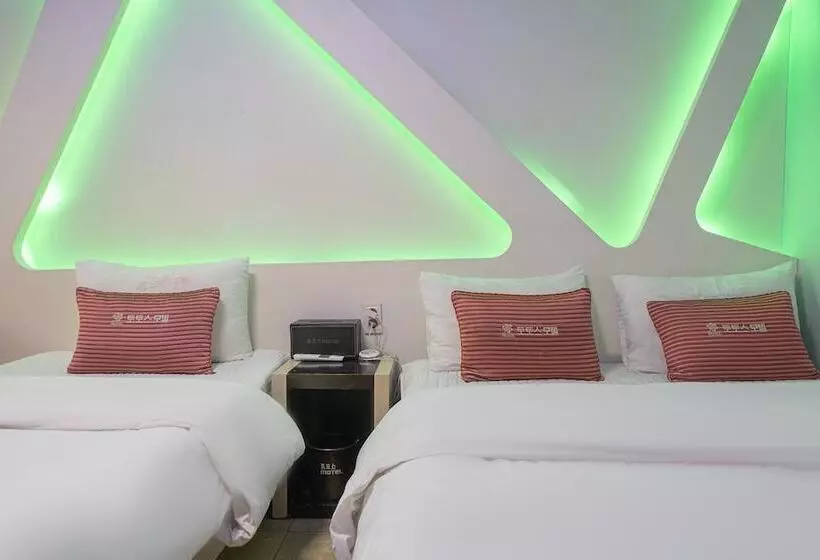 Motelli Changwon Sangnam Dong Totos