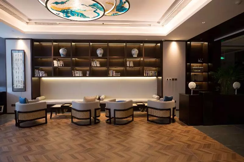Hotelli Howard Johnson By Wyndham Bayan Plaza Qidong