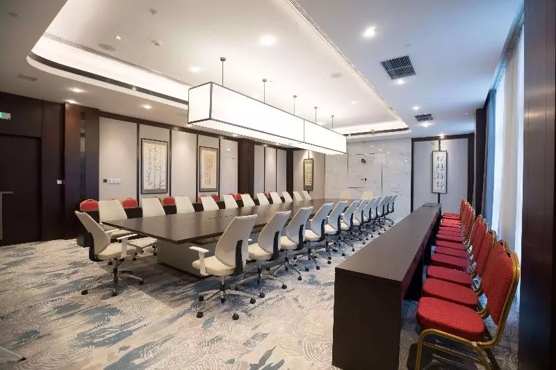 Hotelli Howard Johnson By Wyndham Bayan Plaza Qidong