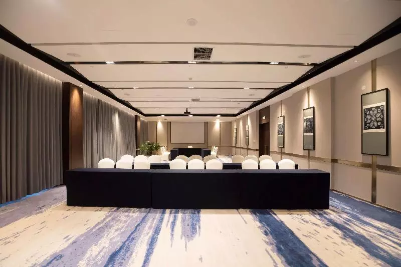 Hotelli Howard Johnson By Wyndham Bayan Plaza Qidong