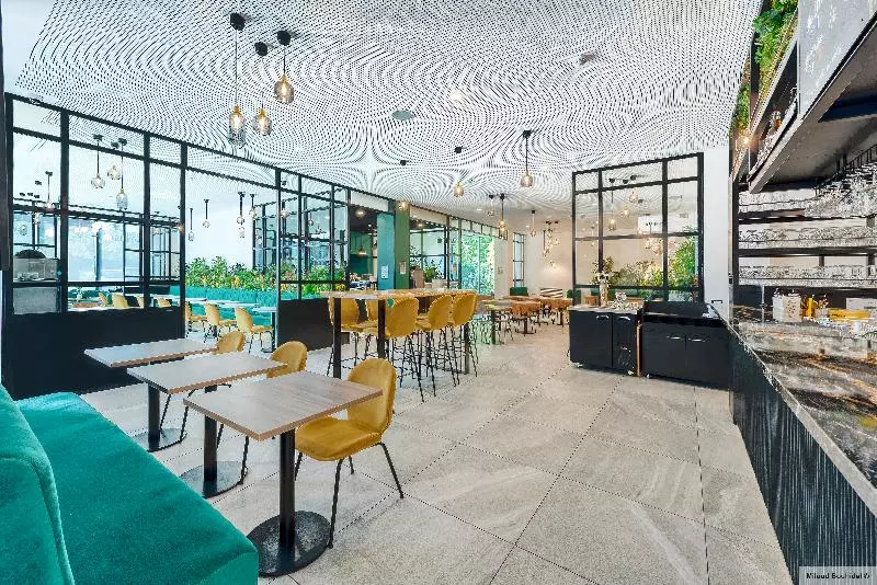 ホテル Kyriad Lyon Ouest  Limonest