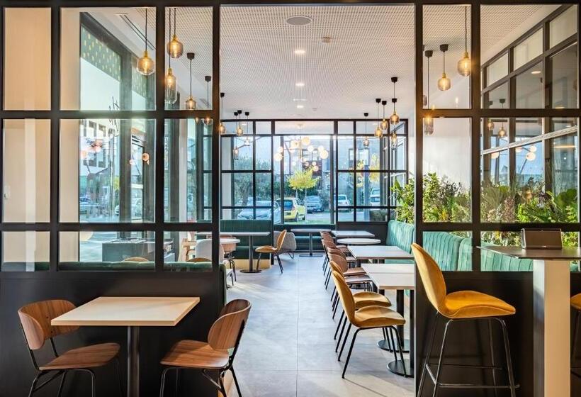 فندق Kyriad Lyon Ouest Limonest