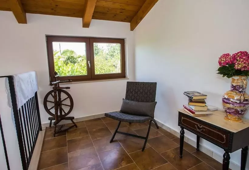 Beautiful Decorated Villa For 8 Persons With Private Pool In A Quiet Location