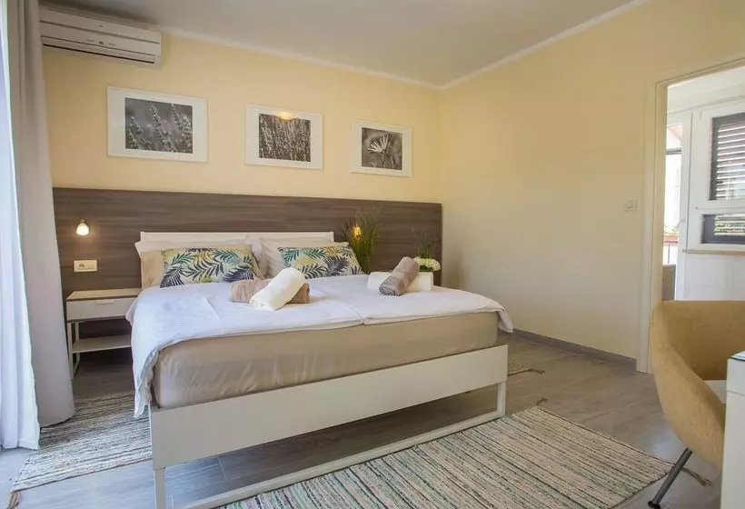 Beautiful Decorated Villa For 8 Persons With Private Pool In A Quiet Location