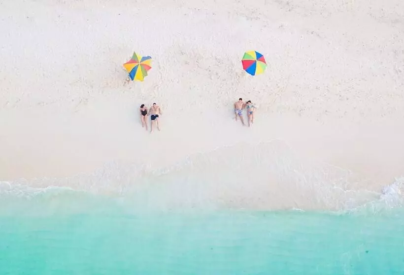 هتل Ostrov Palm Villa