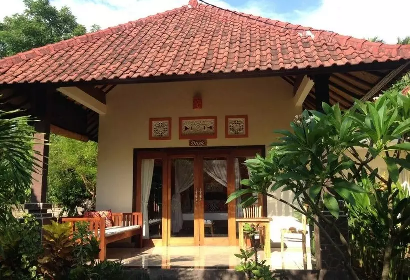Kirana Homestay  Dusk Bungalow