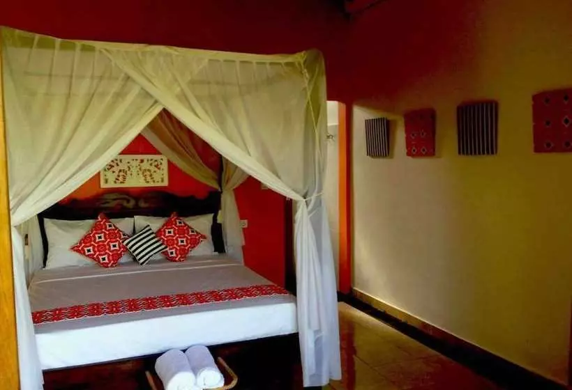 Kirana Homestay  Dusk Bungalow