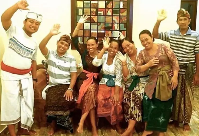 Kirana Homestay  Dusk Bungalow