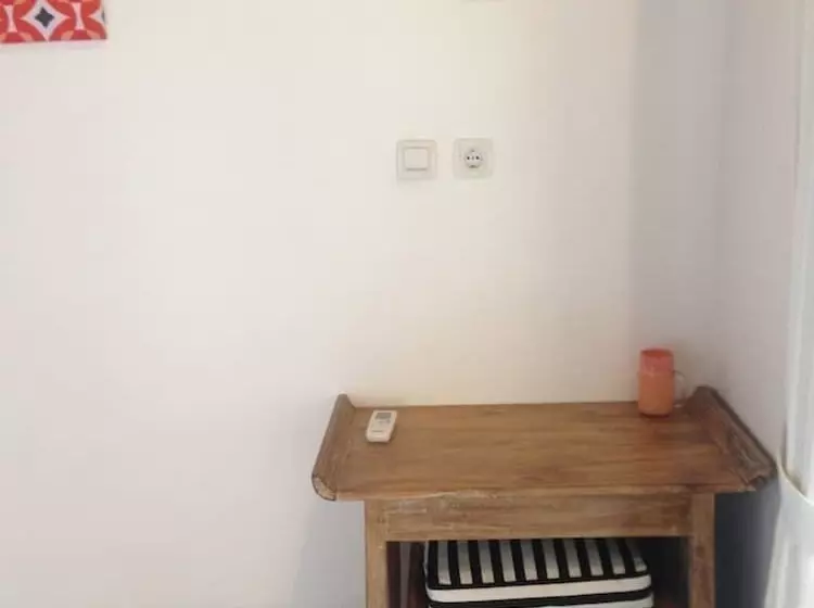 Kirana Homestay  Dusk Bungalow