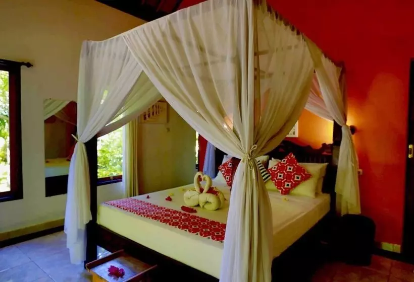 Kirana Homestay  Dusk Bungalow